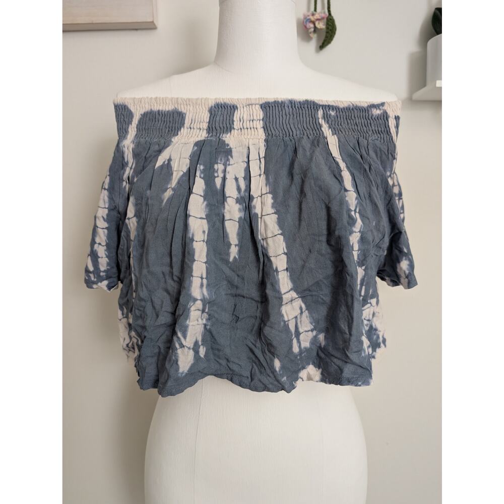 nwt kiwi & punch off the shoulder crop top